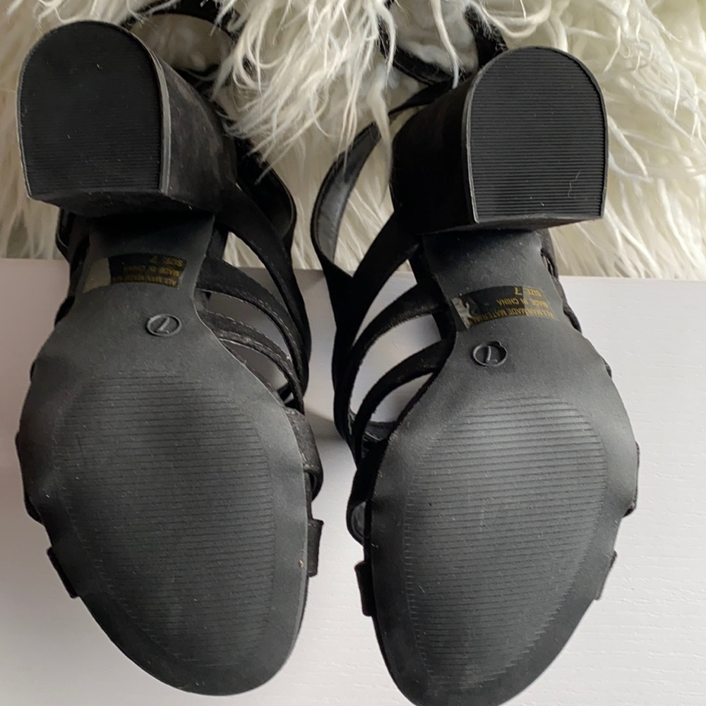 Black Strap Suede Sandal by Wild Diva - Picture 4 of 5